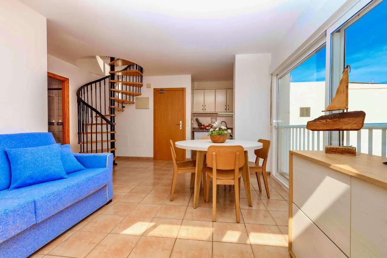 Apartment Appartamento Sa Varadero Fronte Mare Con Cucina Es Pujols