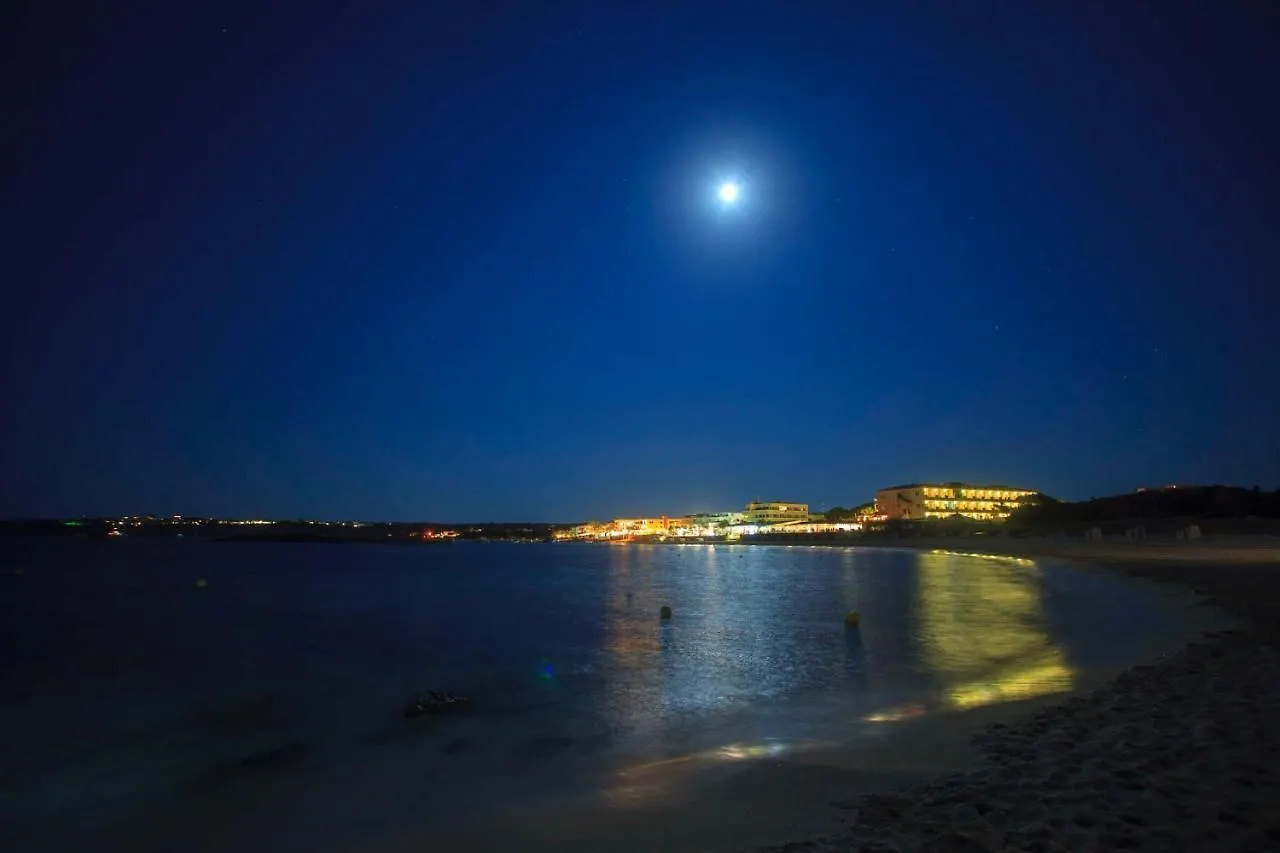 Appartamento SA VARADERO Fronte Mare Con Cucina Es Pujols