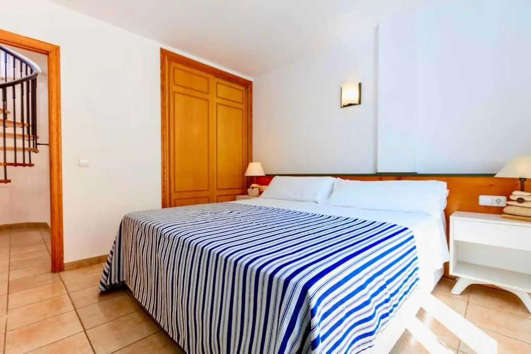 Appartamento SA VARADERO Fronte Mare Con Cucina Es Pujols Apartamento